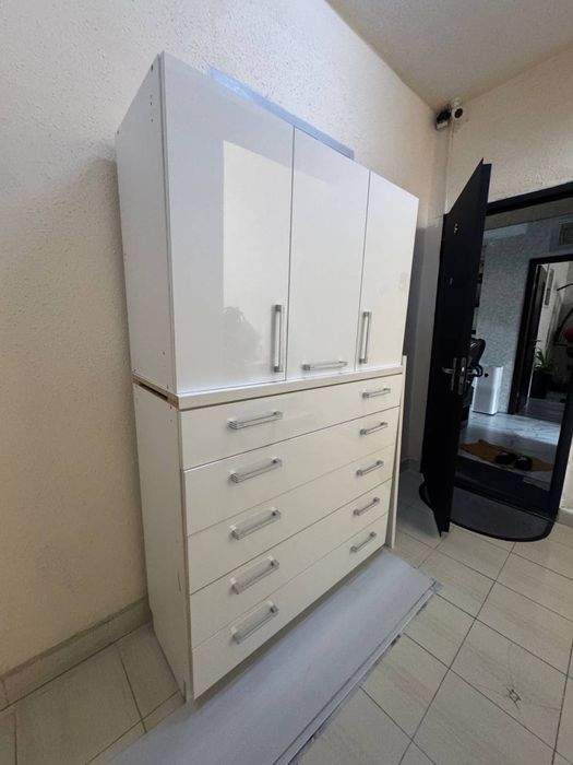 Срочно! Шкаф и комод по выгодной цене