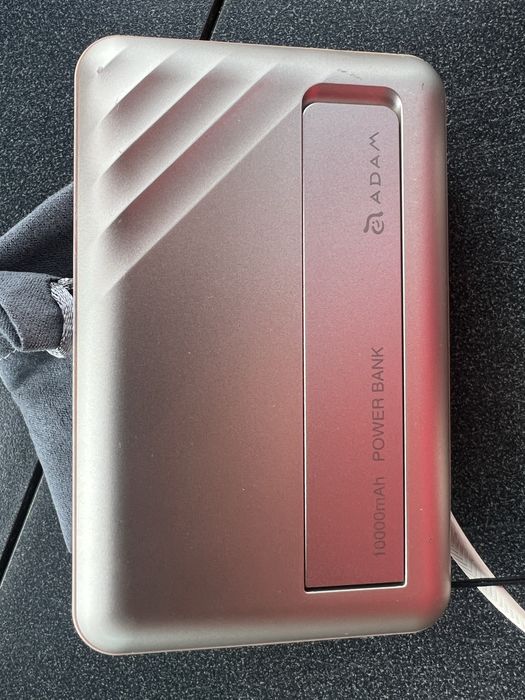 VIONTA D10 Qi2 Solid-State Power Bank cu Stand  10.000ma