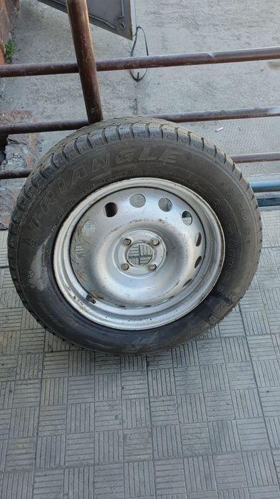 Продам запаску на Ларгус