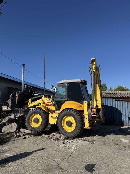 Buldoexcavator de închiriat