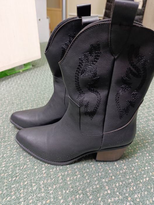 Cizme Ciucate Soho noi