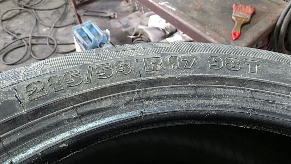 Шины зимние 215/55/17