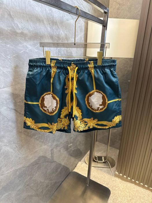 Мъжки бански различни модели