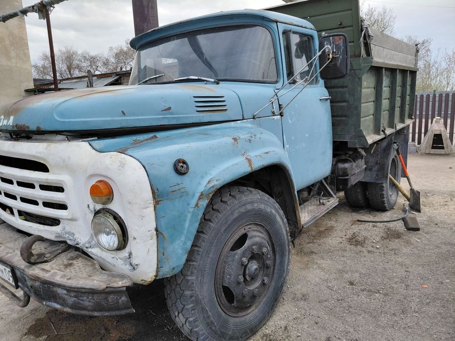 Продам зил 130. На полном ходу.