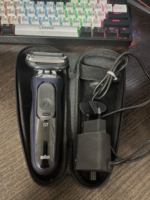 Продам электробритву braun s7