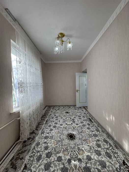 3 Xonalik kvartera sotiladi