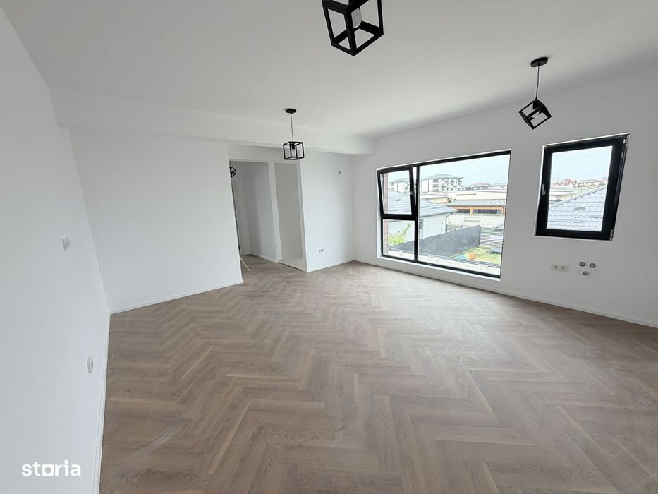2 camere, curte și mansardă