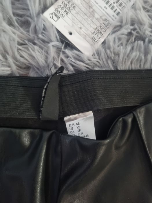 Pantaloni piele ecologica H&M XS