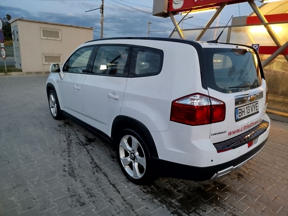 Vând Chevrolet Orlando