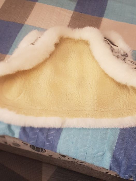 Безрукавка на девочку