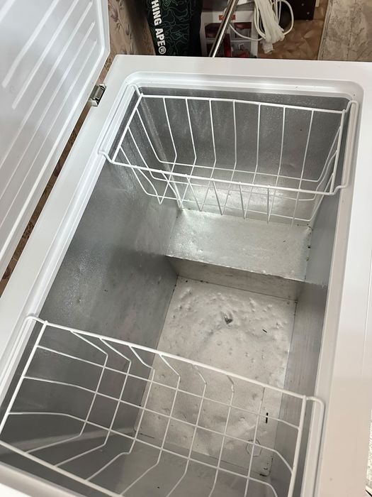 Продам морозильник