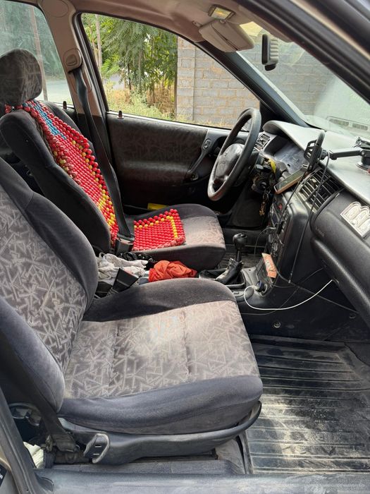 Opel Vectra B 1.6 универсал.