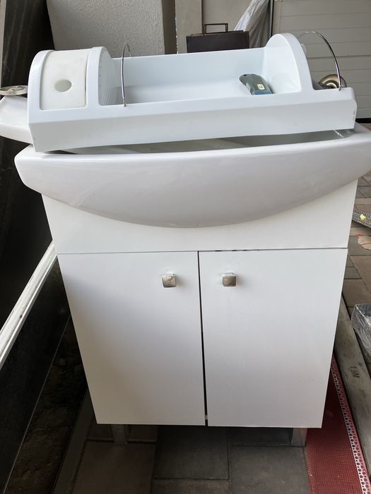 Vand mobilier baie