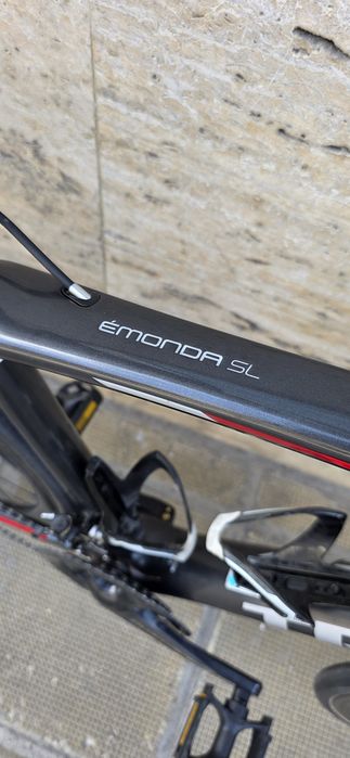 Продавам шосеен велосипед Trek Emonda SL