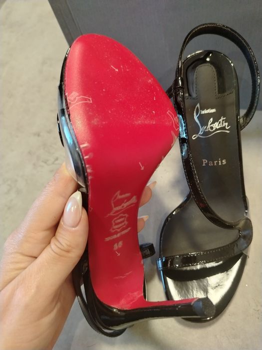 Дамски черни обувки на ток Christian Louboutin