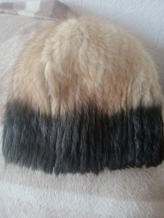 Продам женскую шапку б/у