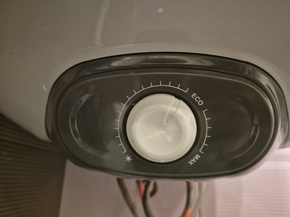 Вертикален бойлер Елдом WV08046 / 80л 3000W