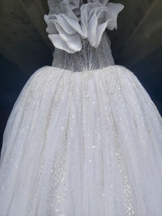 Vand Rochie de mireasa model deosebitit