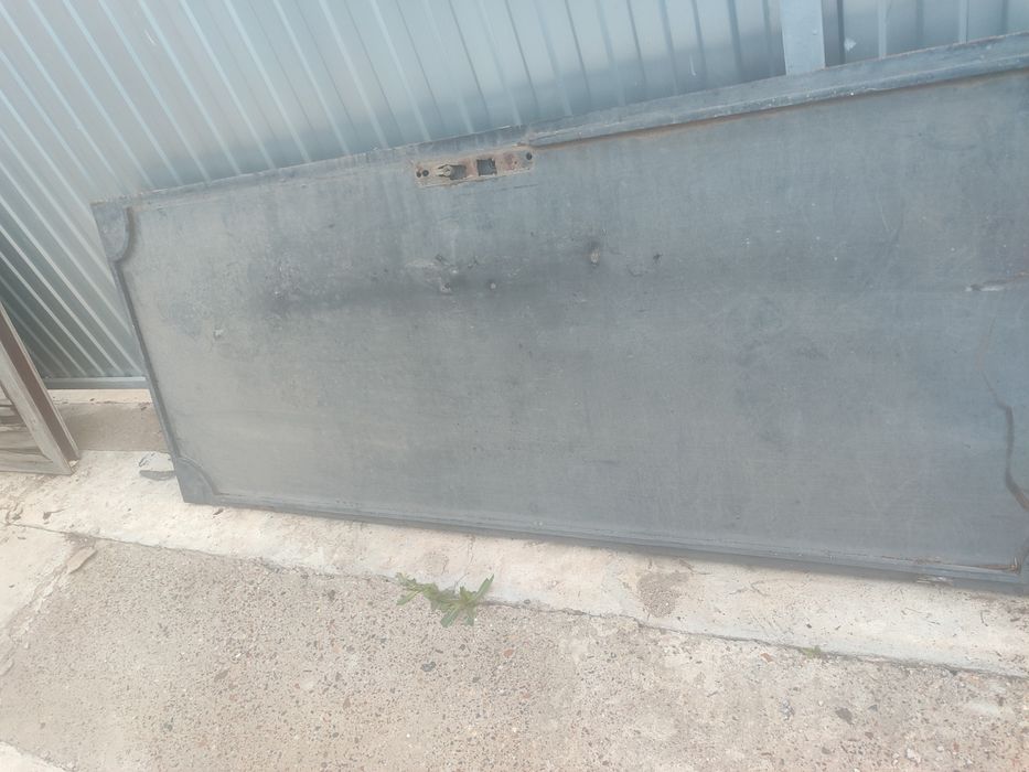 Двери металлические