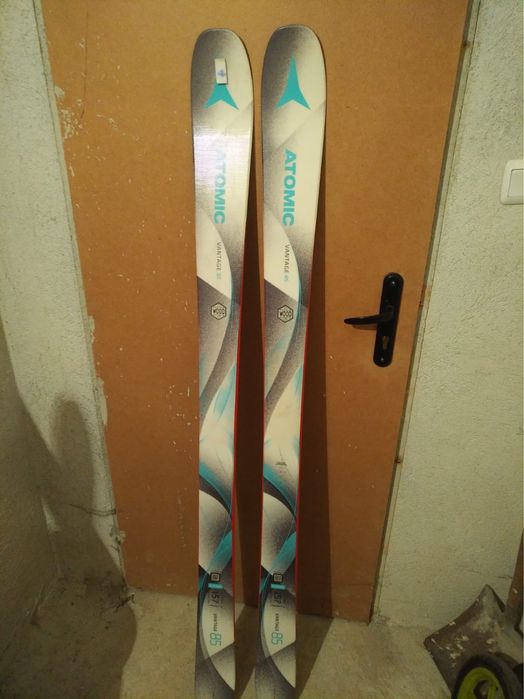 Ски - Atomic, Salomon (carbon tank)