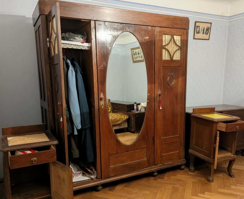 Sifonier/dulap Art Deco 1930–1938 interbelic–lemn masiv cristal origi