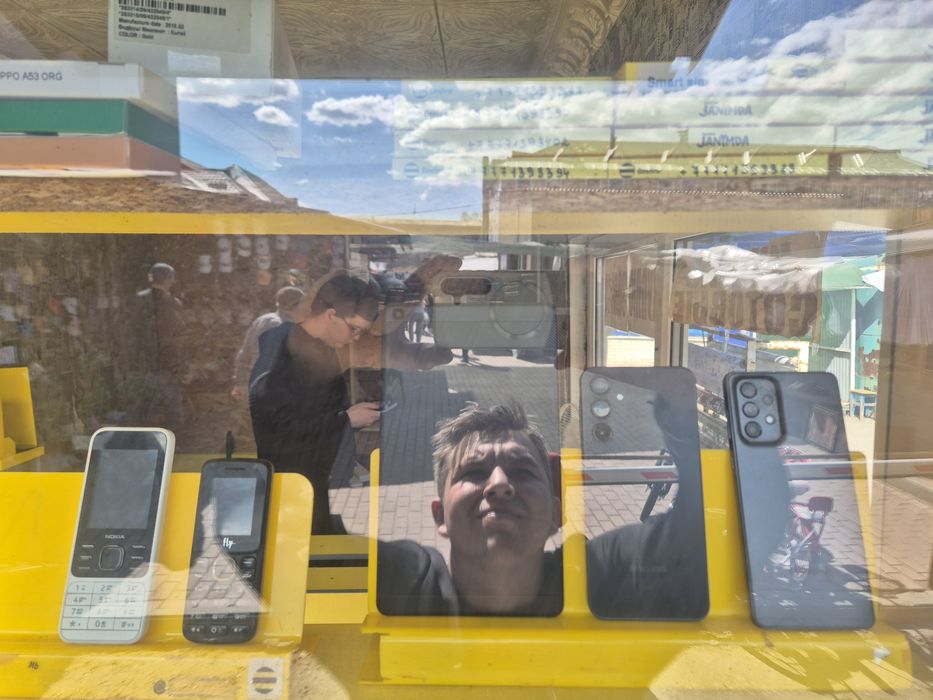 Продам телефоны все