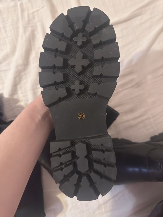 Продаю зимние сапоги ботфорты