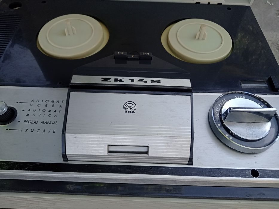 Magnetofon ZK145 funcțional