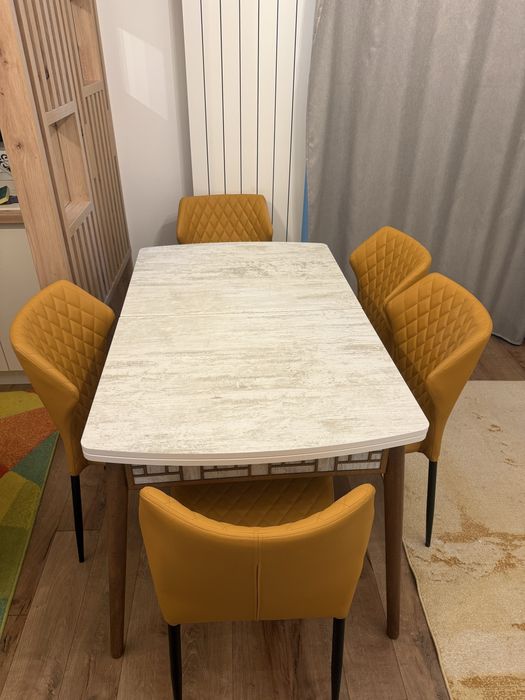 Titlu: Set masă extensibilă + 5 scaune Mobexpert – stare foarte bună