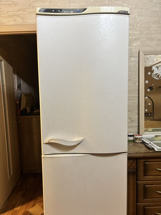 продам холодильник