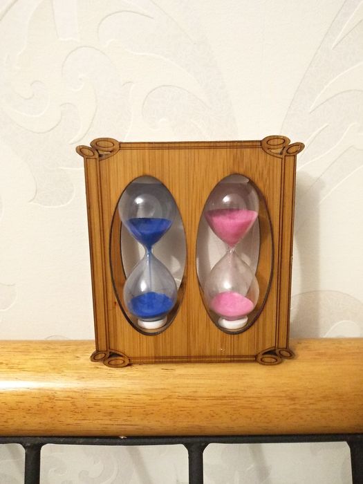 Часы песочные продам