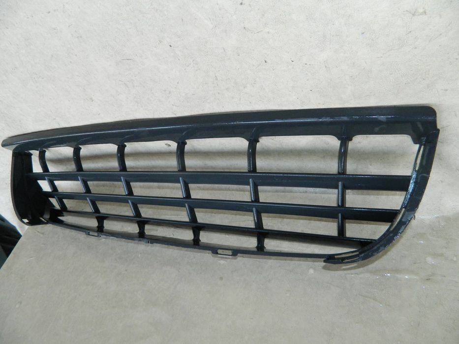 Grila intre proiectoare, VW Crafter  /  Mercedes Sprinter, 2007, 2008, 2009, 2010, 2011, 2012, 2013,  , 2E0807835A  /  9068850153