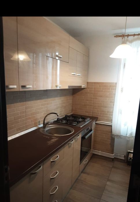 Închiriez apartament 2 camere