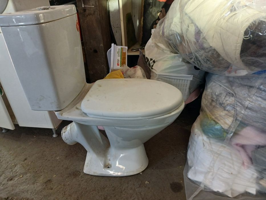 Туалет керамический