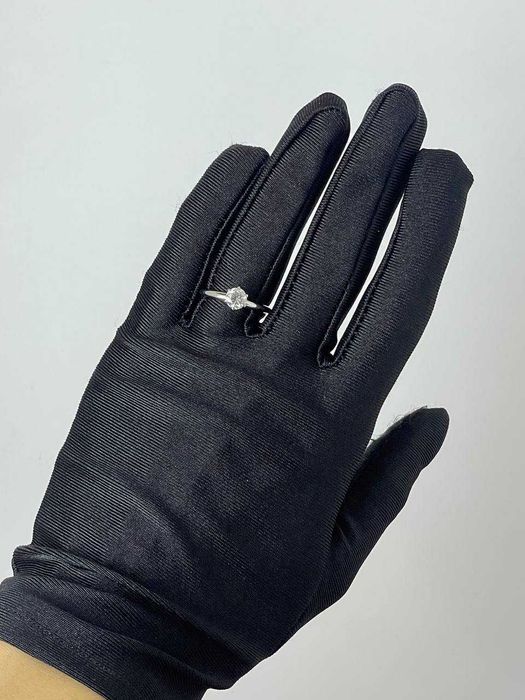 Кольцо с бриллиантом 0,65 карат