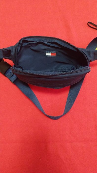 Маркова мъжка чантичка