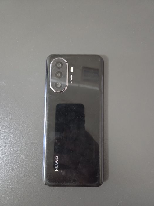 Продам Huawei nova y70