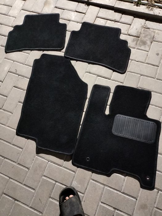 Полики Туксон почти новые