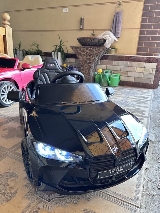Электромобил BMW 4