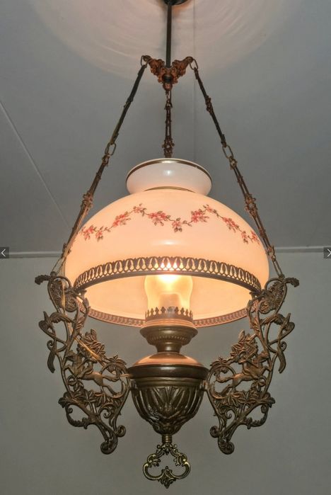 Очарователен полилей  Луи 16