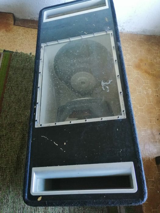 Бас каса  с усилвател  всичко заедно се продава