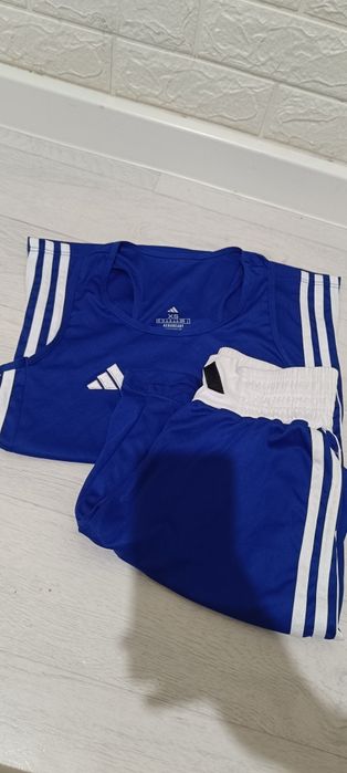 Боксқа арналған перчатка, шлем, киімі, барсовкі,бинт  сатылады