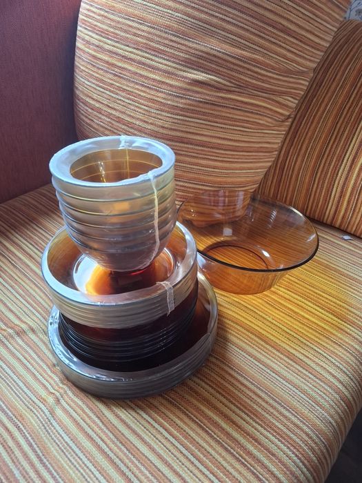 Чисто нов запечатан сервиз за хранене 25ч. Duralex