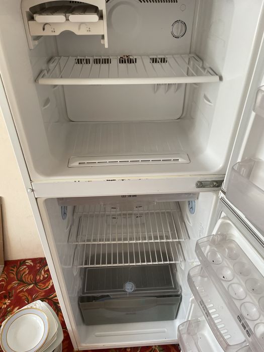 Холодильник/Мұздатқыш