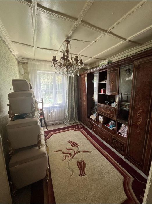 в центре города продается 5 комнатный дом