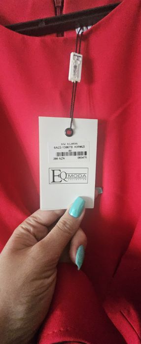 Продам платье новое