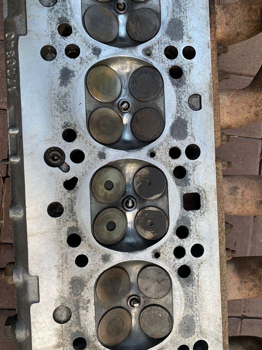 Продам на BMW ГБЦ М50В2.5