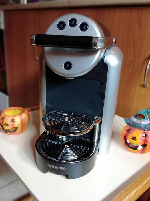 Aparat de cafea profesional Nespresso Zenius