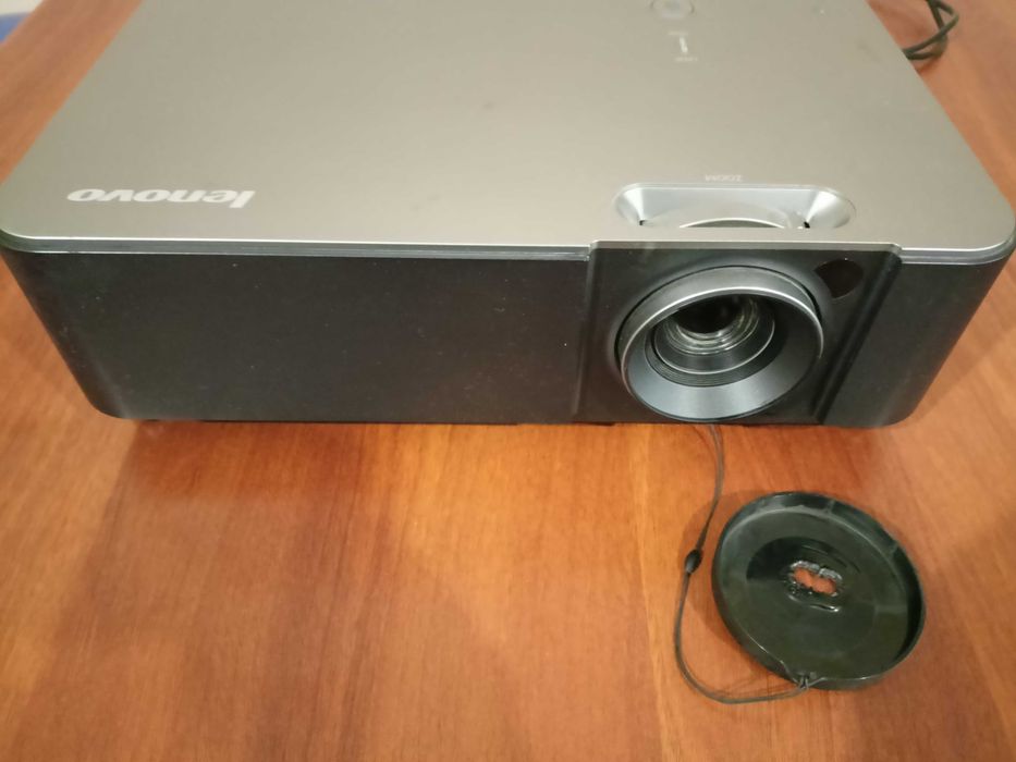 Проектор "LENOVO" б/у