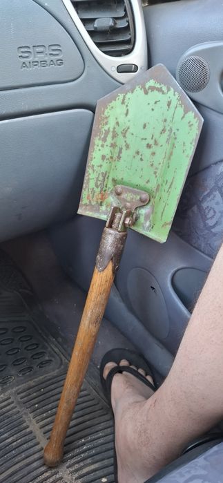 Военна сгъваема сапьорна лопата, (СССР/България)